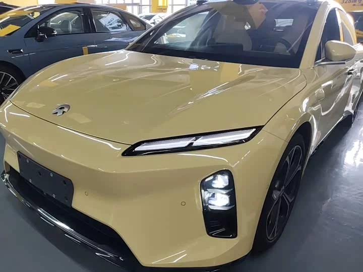 NIO ET5