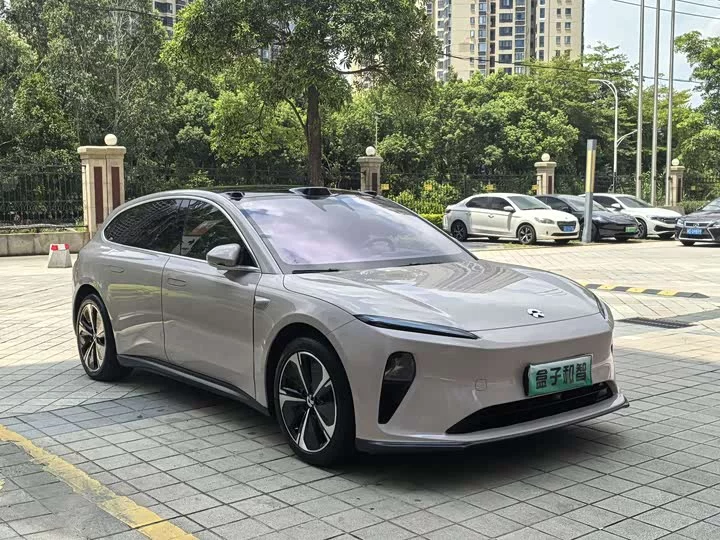 NIO ET5T