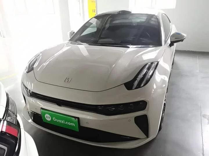 ZEEKR 001