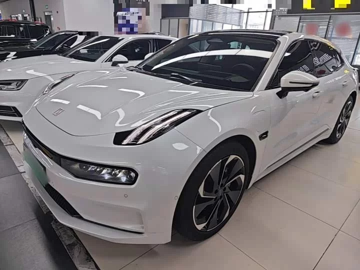 ZEEKR 001