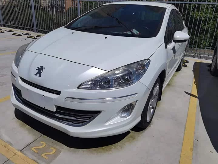 Peugeot 408