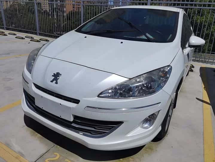 Peugeot 408