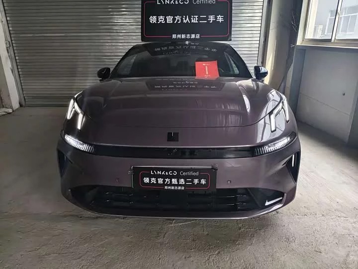 Lynk & Co 07 EM-P