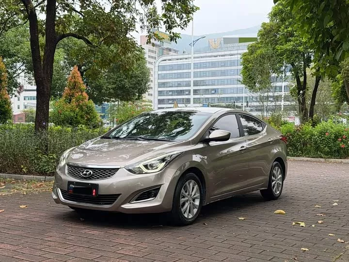 Hyundai Elantra