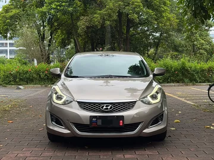 Hyundai Elantra