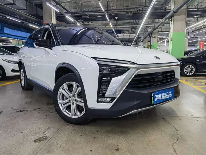 NIO ES8