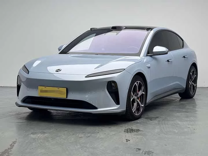 NIO ET5