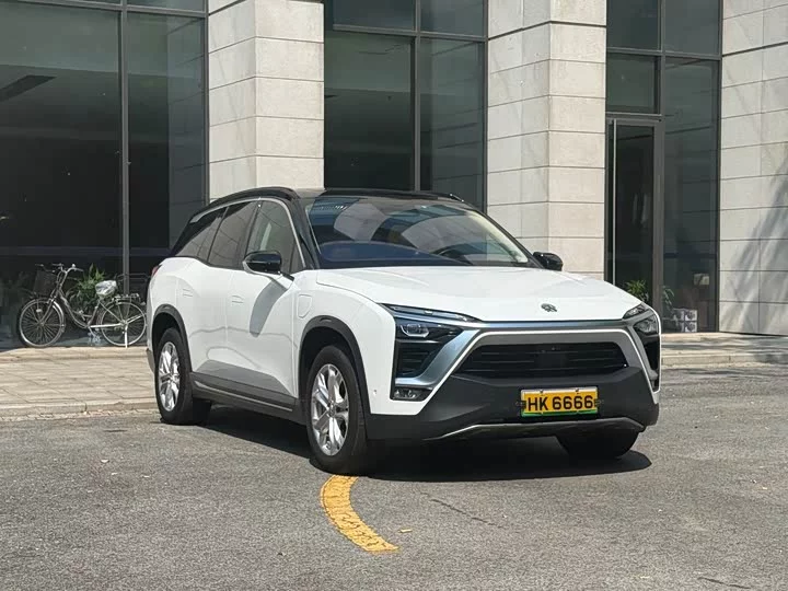 NIO ES8