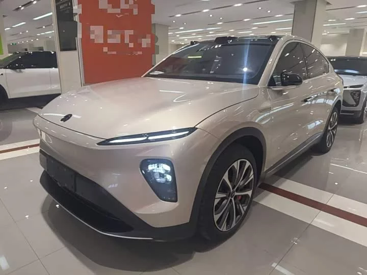 NIO EC7