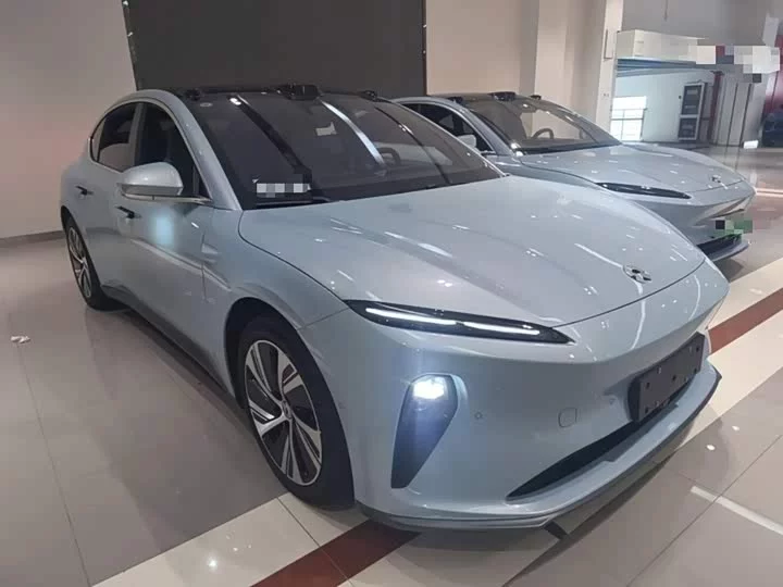 NIO ET5