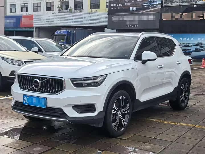 Volvo XC40
