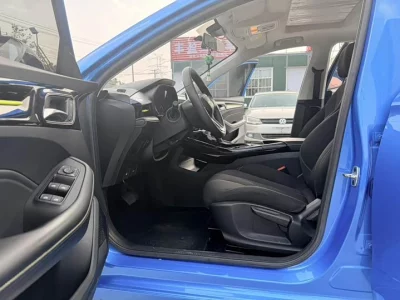 Roewe i5