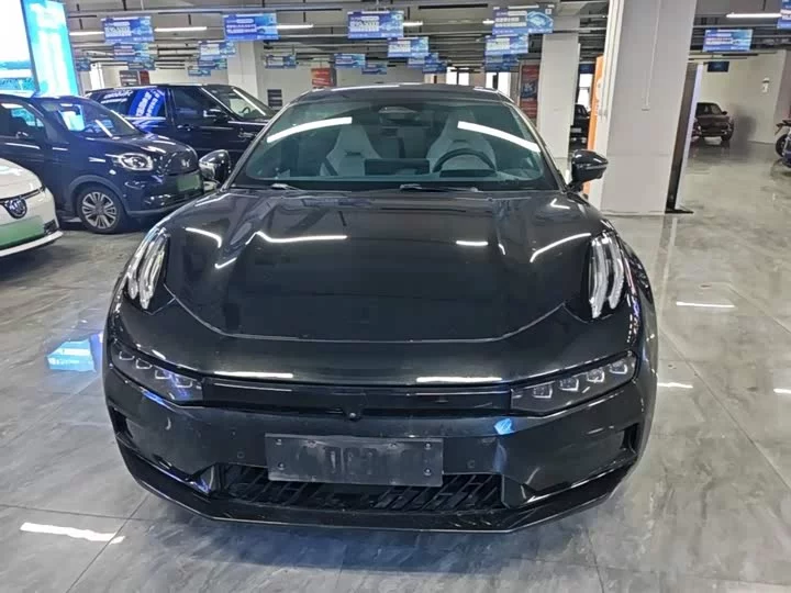 ZEEKR 001