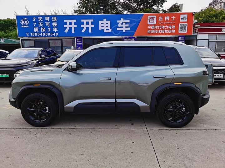 BYD Leopard Titanium 3
