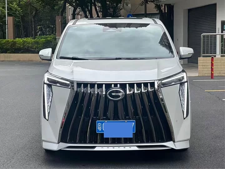 GAC Trumpchi M8