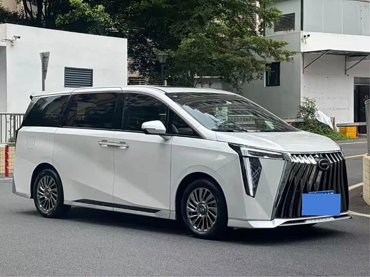 GAC Trumpchi M8