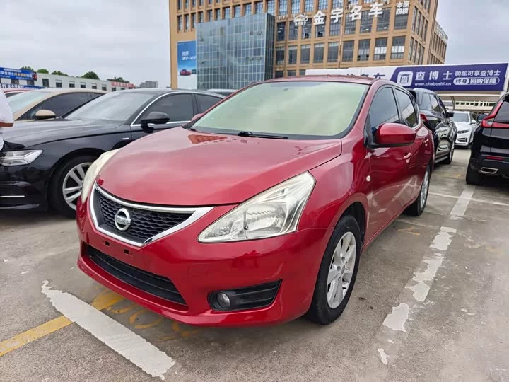 Nissan Tiida