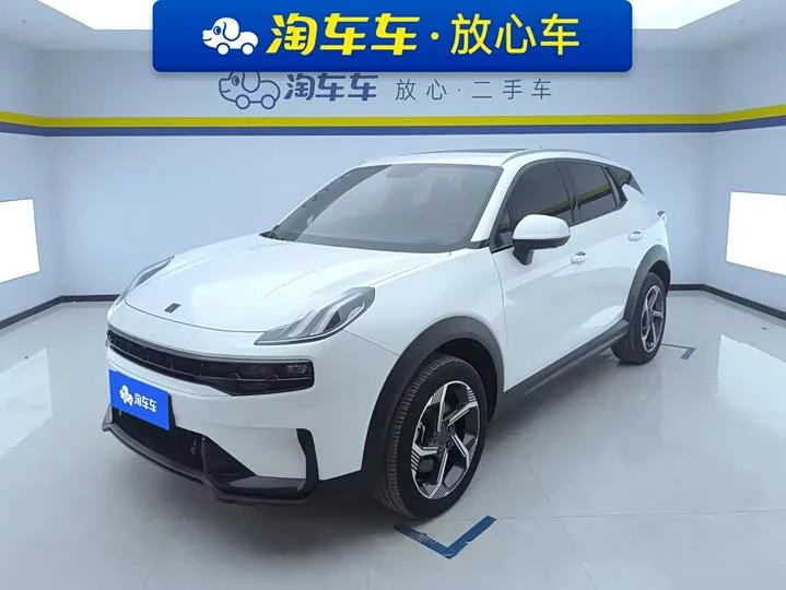 Lynk & Co 06