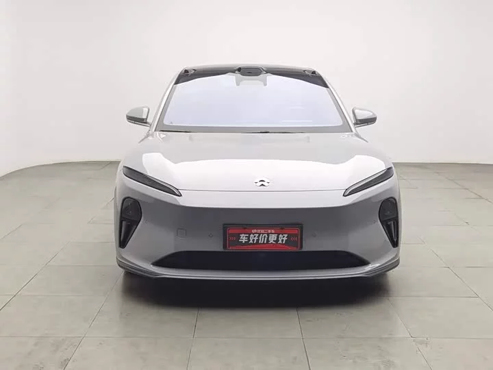 NIO ET5