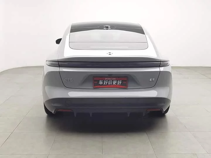 NIO ET5