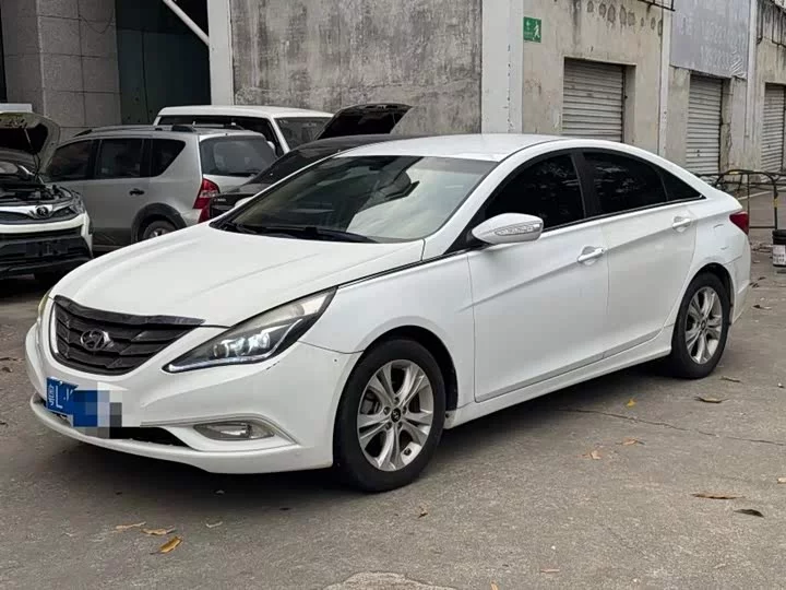 Hyundai sonata