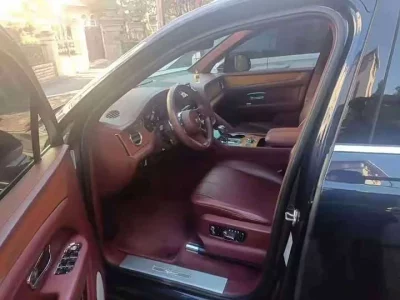 Bentley Bentayga Plug-in Hybrid