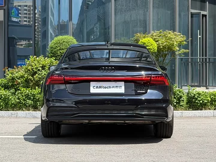 Audi A7L