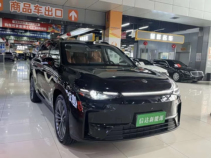 Leapmotor C16