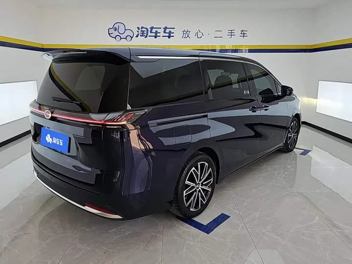GAC Trumpchi E8 PHEV