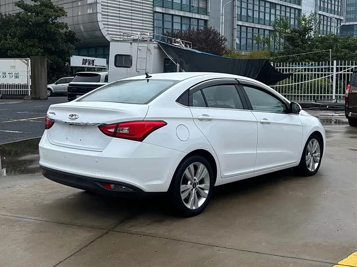 Chery Arrizo 5