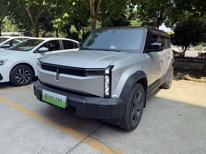 iCAR 03