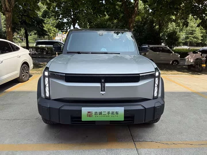 iCAR 03