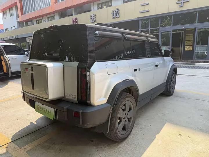 iCAR 03