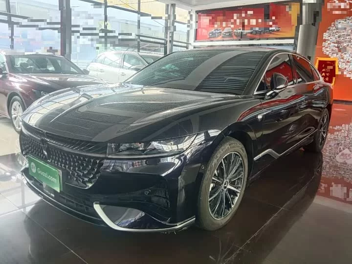 Lantu Automobile Lantu chasing light