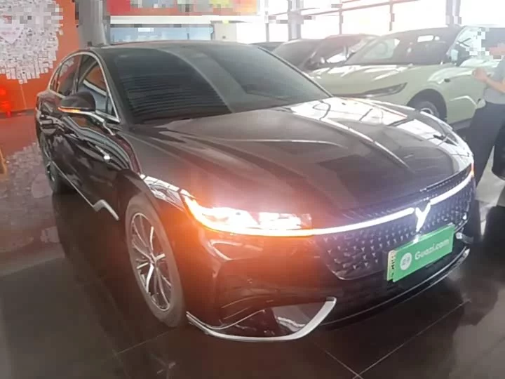 Lantu Automobile Lantu chasing light