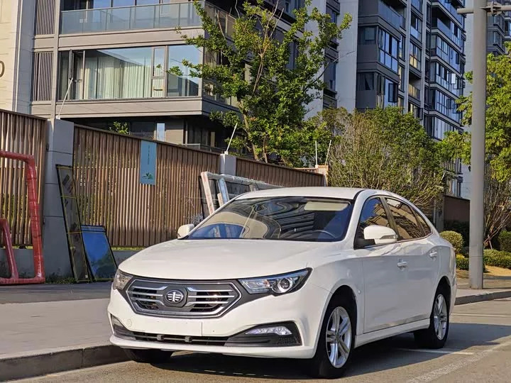 FAW B30EV
