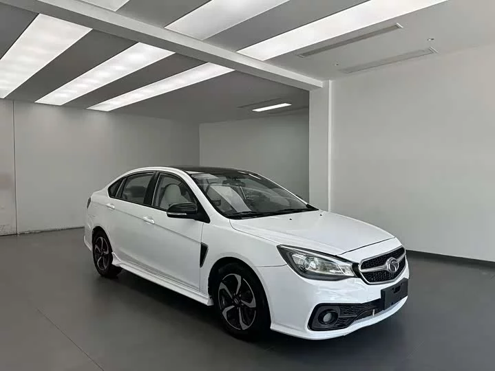 SOUEAST V5 Lingzhi