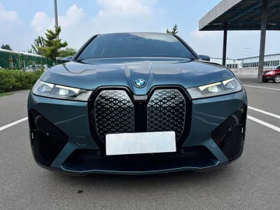 BMW iX