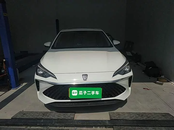 Roewe i5