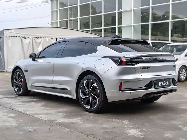 ZEEKR 001