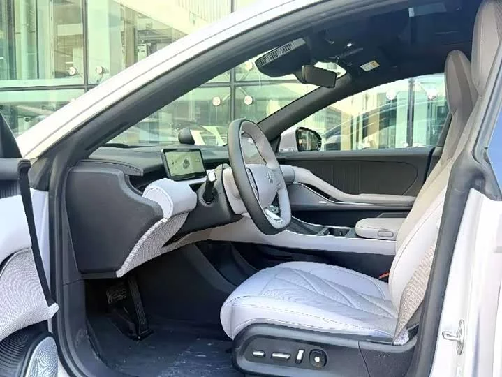 NIO ET5