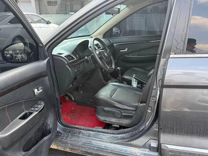 Dongfeng Fengon 360