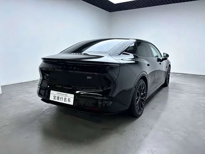 ZEEKR 007