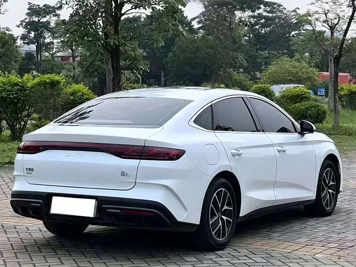 BYD Qin L