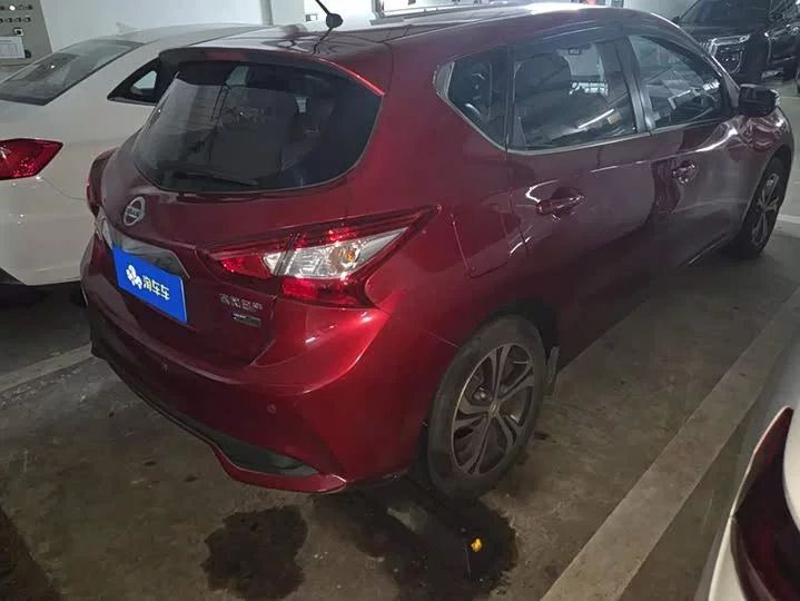 Nissan Tiida
