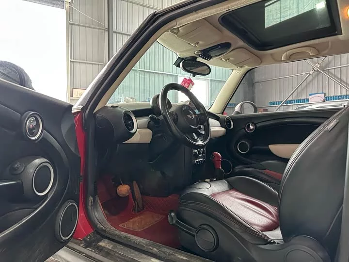 MINI 