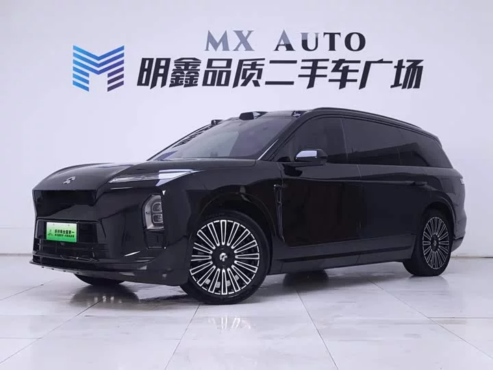 NIO ES8