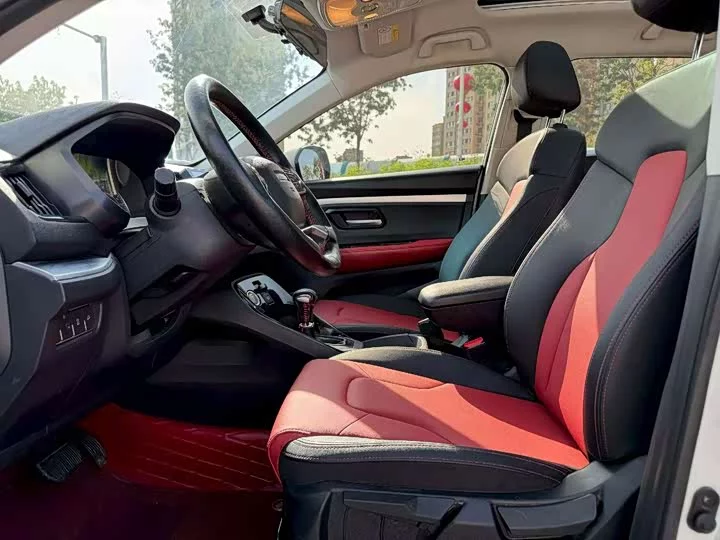 Haval H2s