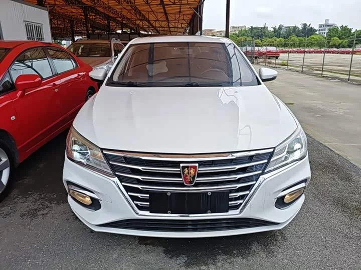 Roewe i5