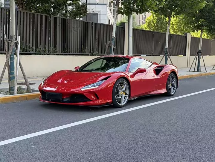 ferrari F8